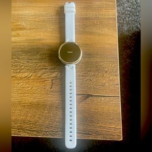 Garmin Lily Smartwatch